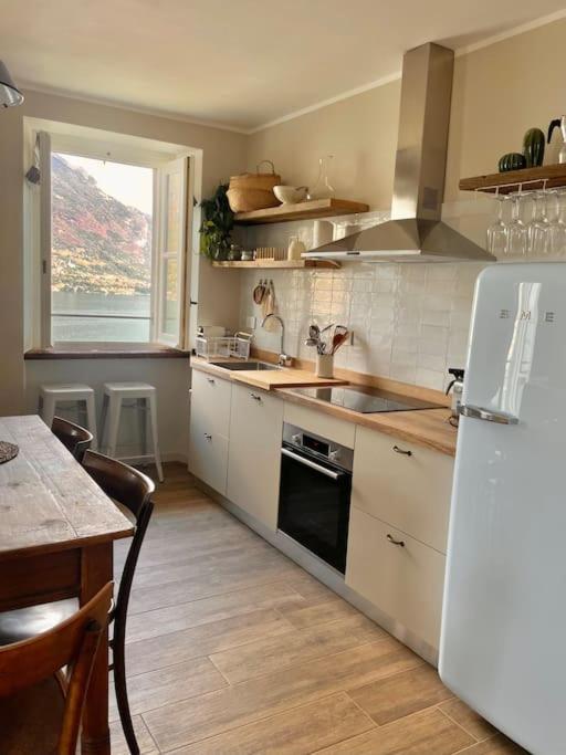Il Noce Lake View Apartment 레체노 외부 사진